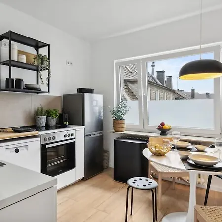 Schicke Grosse Ronsdorf- Naehe Dus & Dortmund & Koeln & Essen Apartament