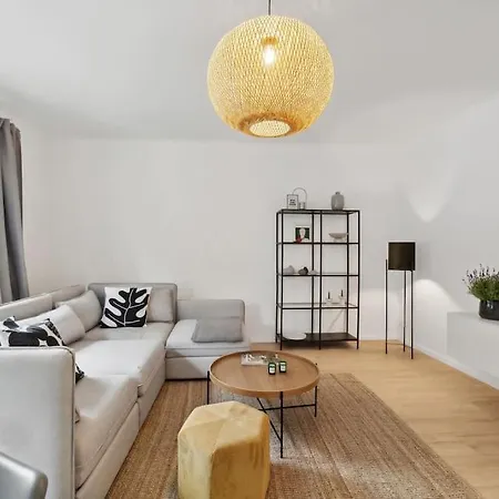 Schicke Grosse Ronsdorf- Naehe Dus & Dortmund & Koeln & Essen Apartment *
